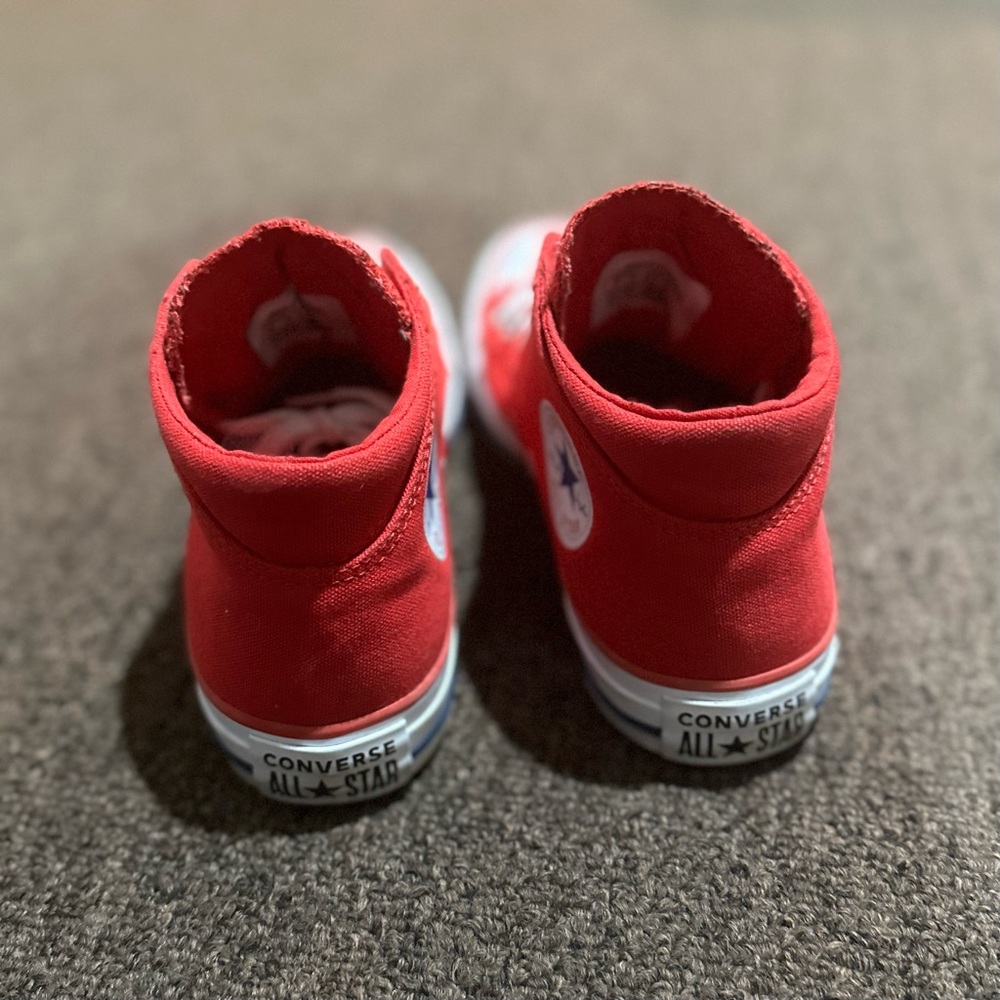 Red Converse - Picture 5 of 7